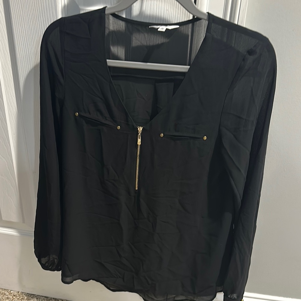 Black V-Neck Zipper Blouse